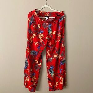 Tropical print casual pants.